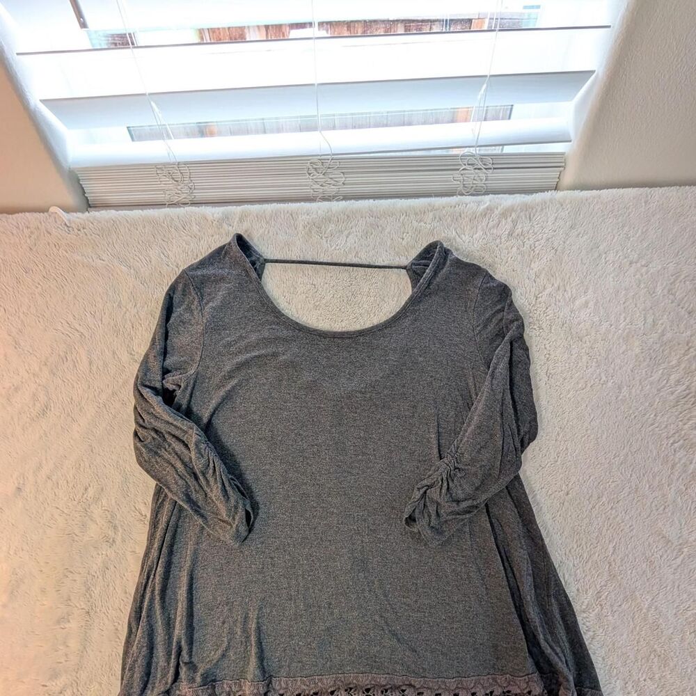 Maurices Women's Grey Shirt